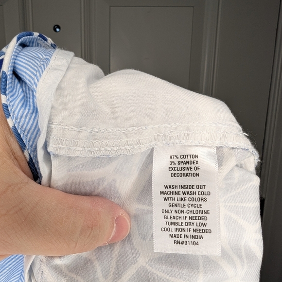 Crown & Ivy 'Caroline' Women's Size 14 Shorts Blue White Star Pattern Twill NWT - Picture 6 of 6